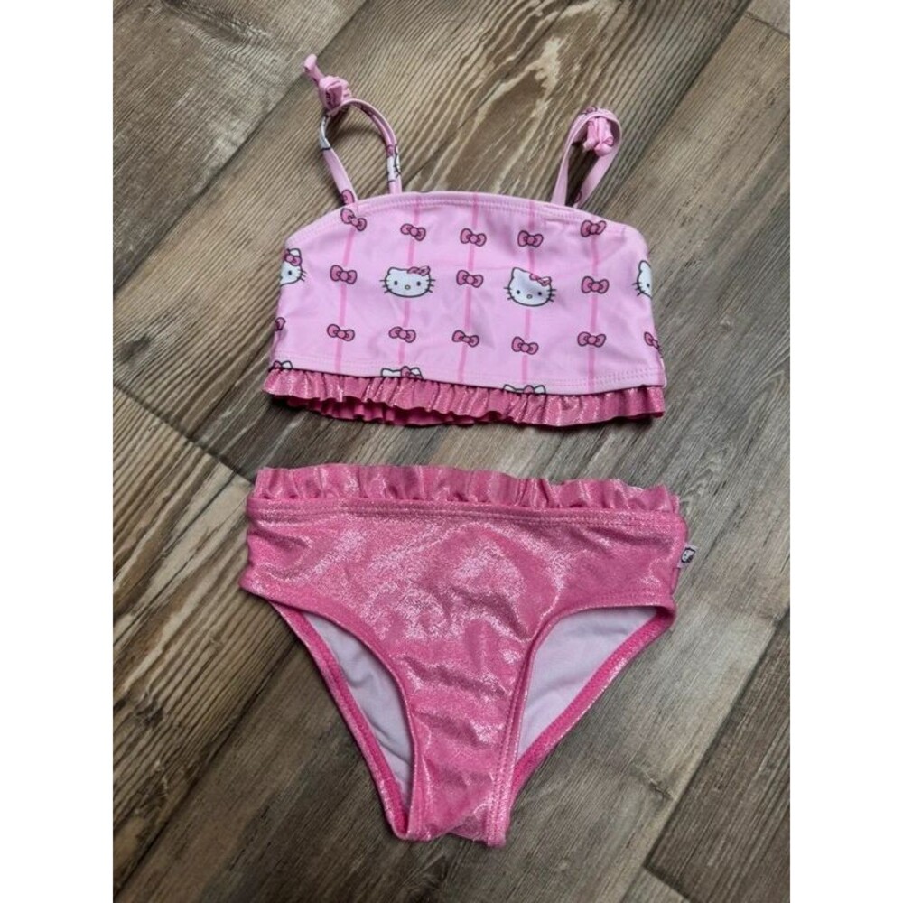 Hello Kitty, swim